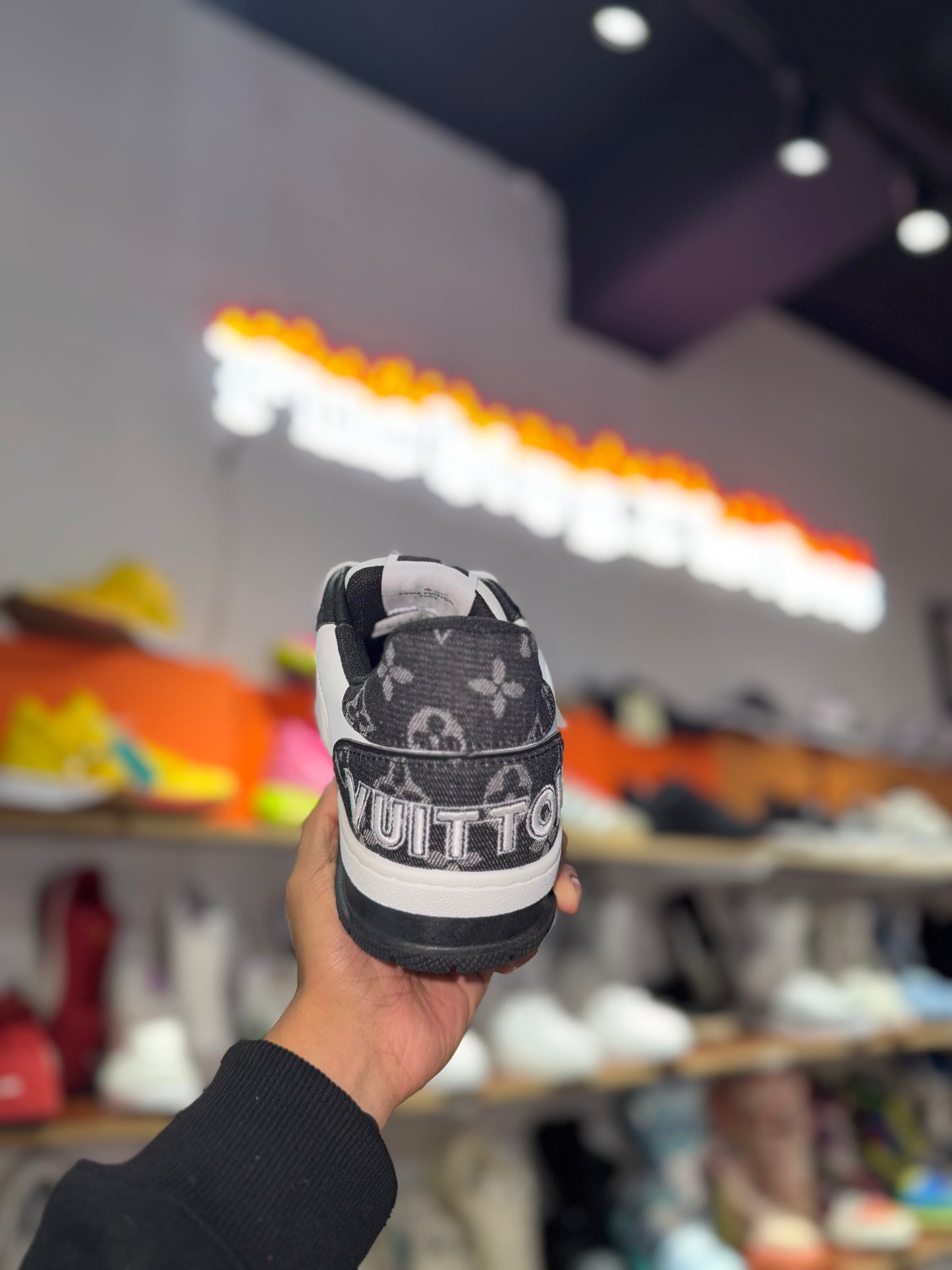 LV Trainer Monogram
