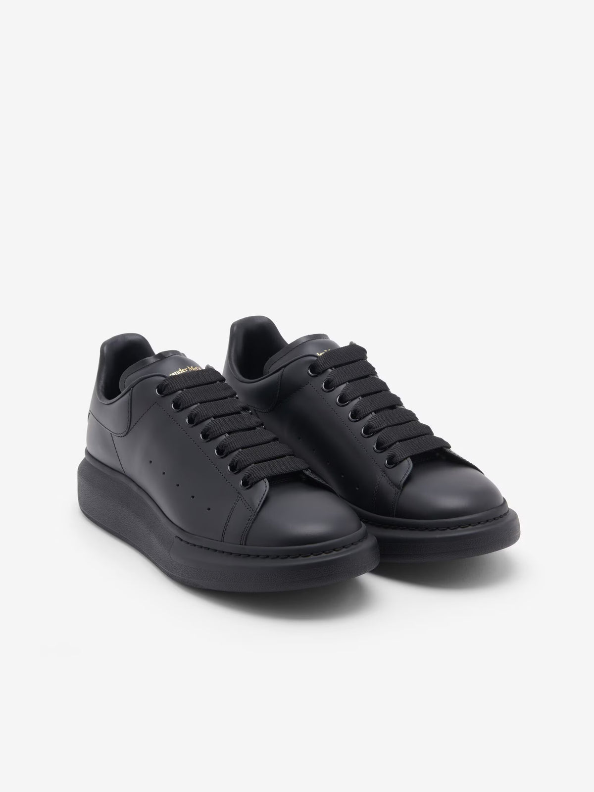 Men's Oversized Sneaker in Black