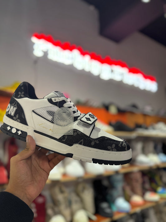 LV Trainer Monogram