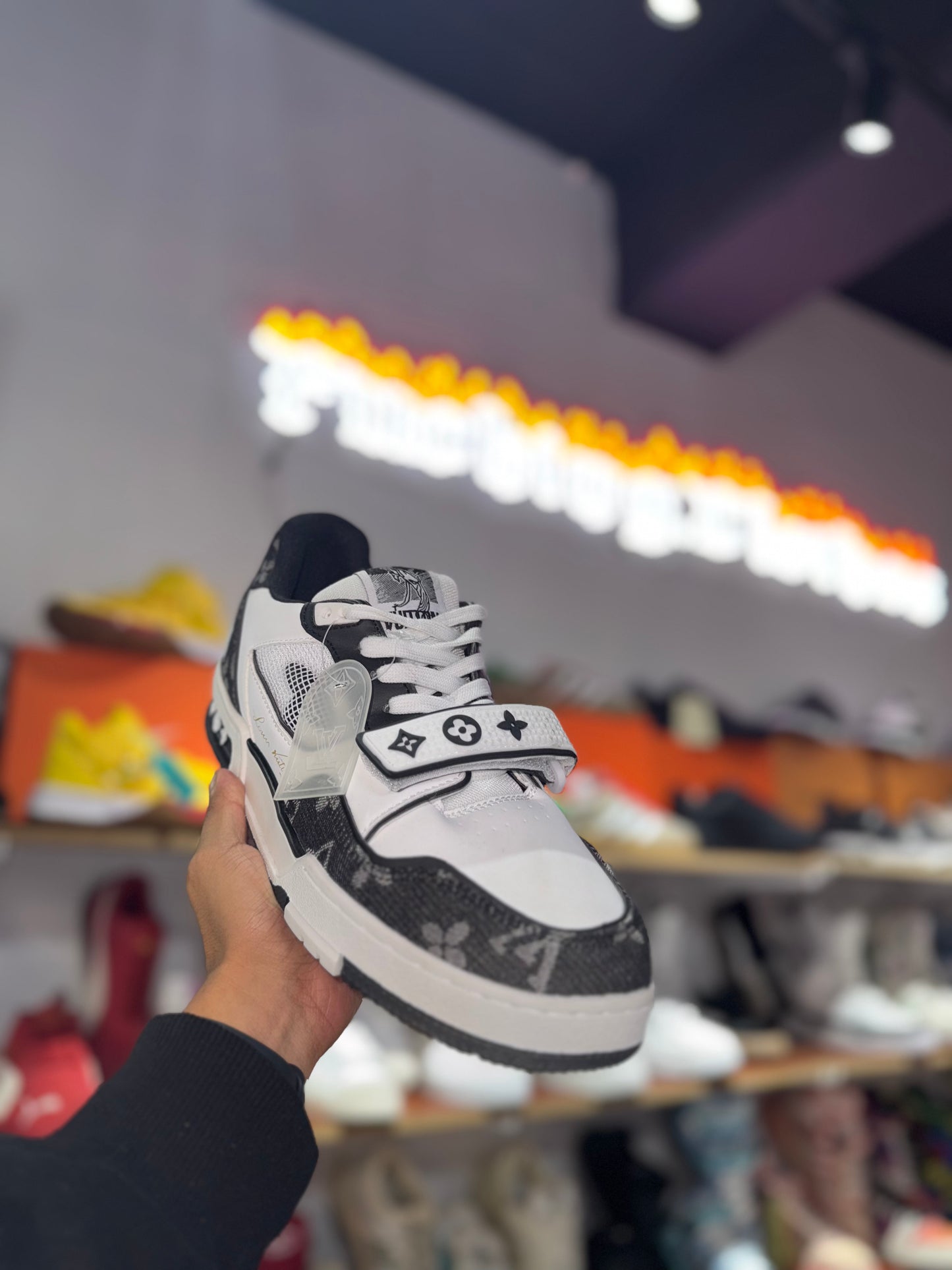 LV Trainer Monogram