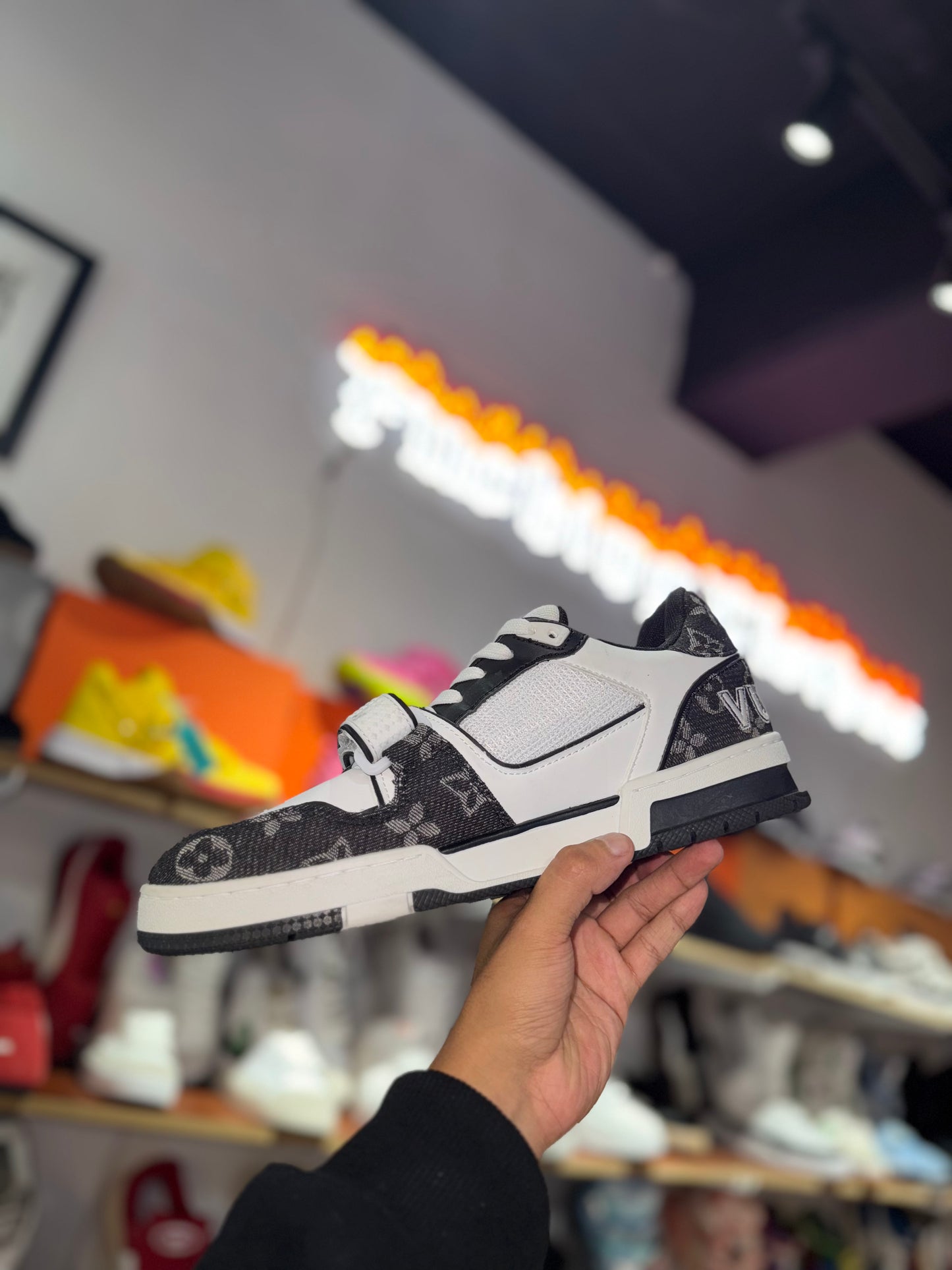 LV Trainer Monogram