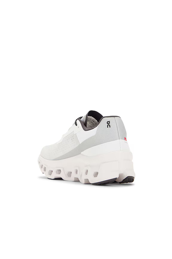 on cloud running blanco negro
