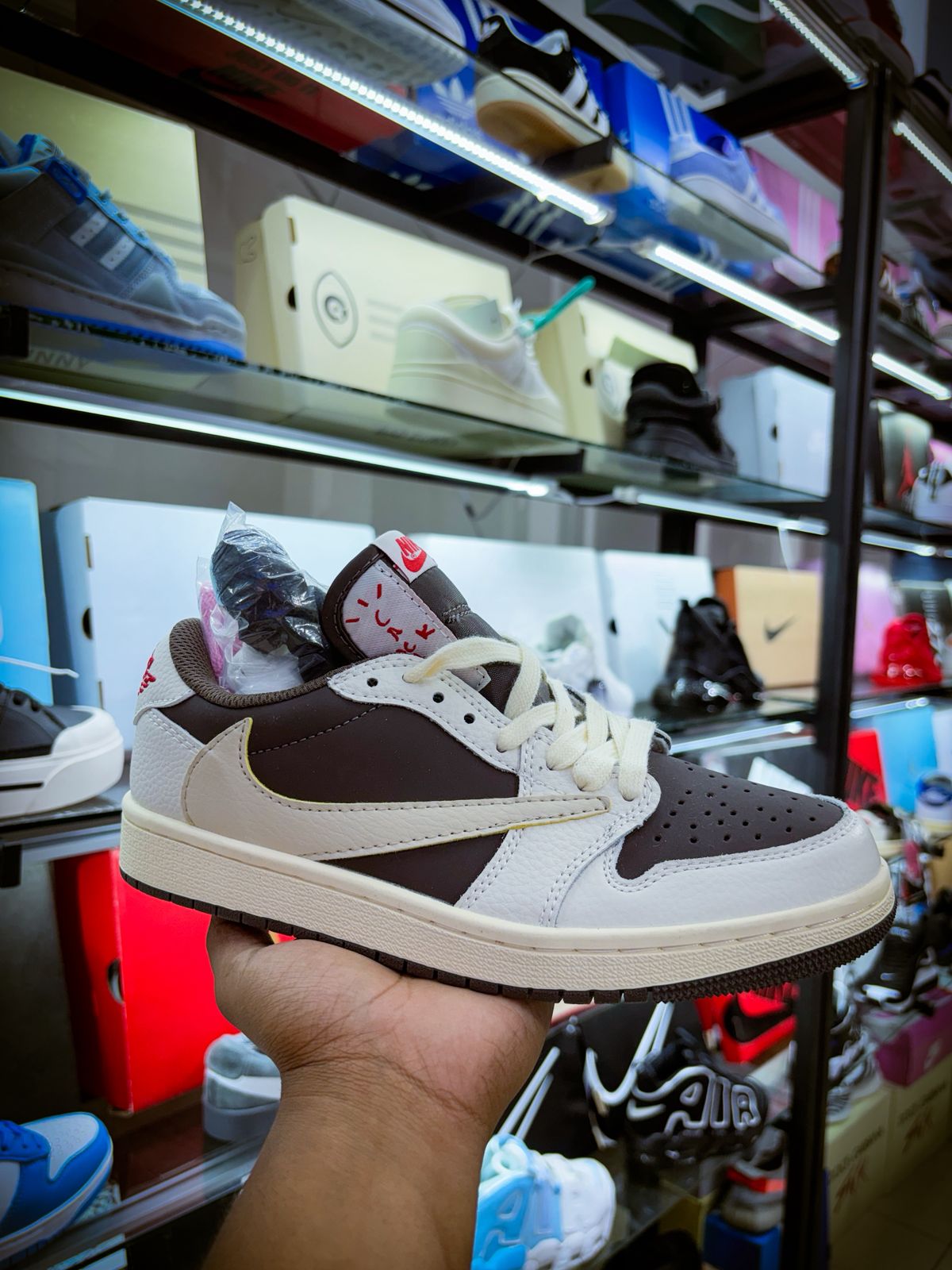 TENIS NIKE AIR JORDA 1 LOW
