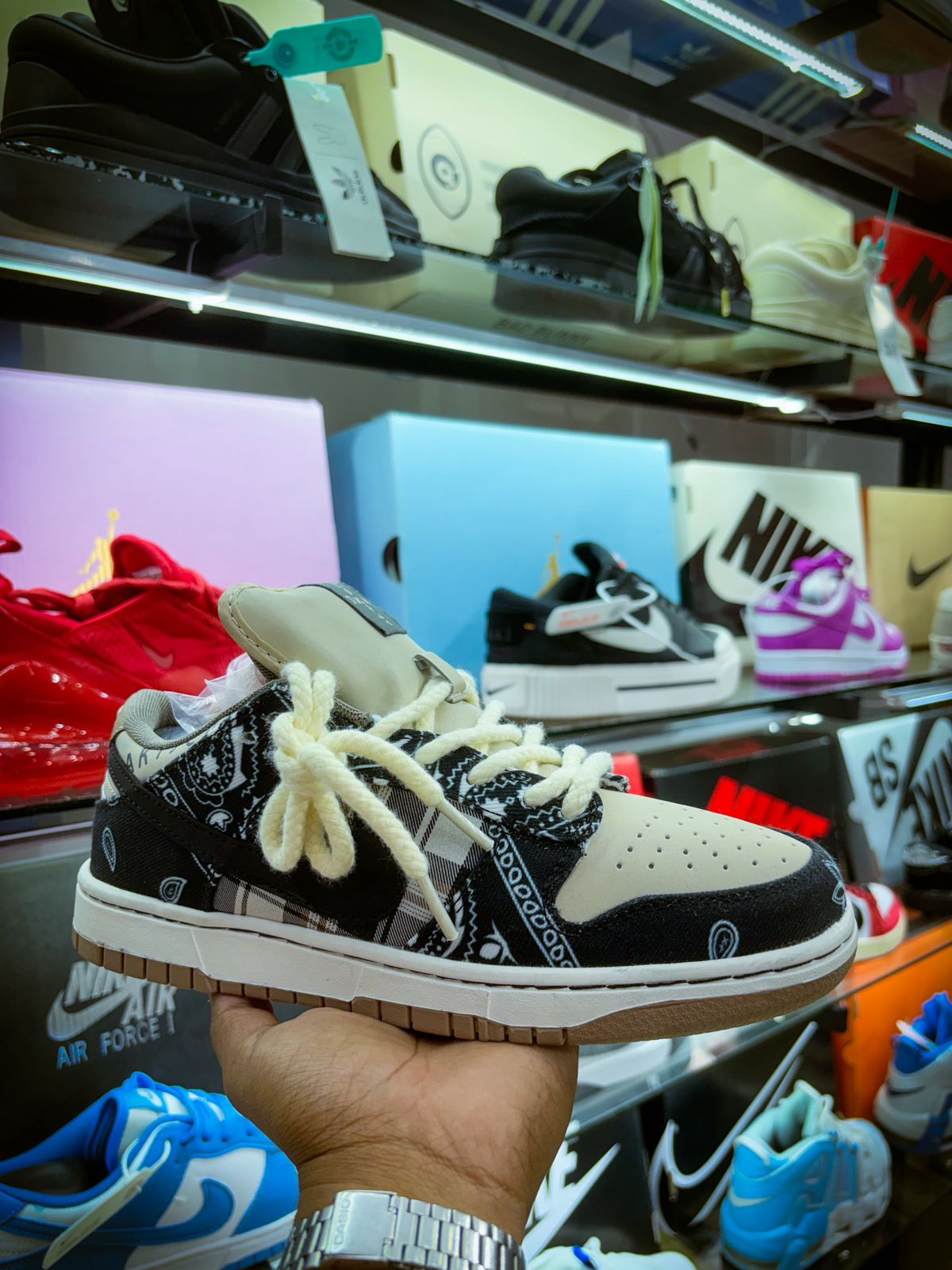 TENIS NIKE SB DUNK LOW TRAVIS SCOTT