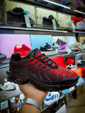 TENIS NIKE AIR MAX PLUS ROJO CON NEGRO