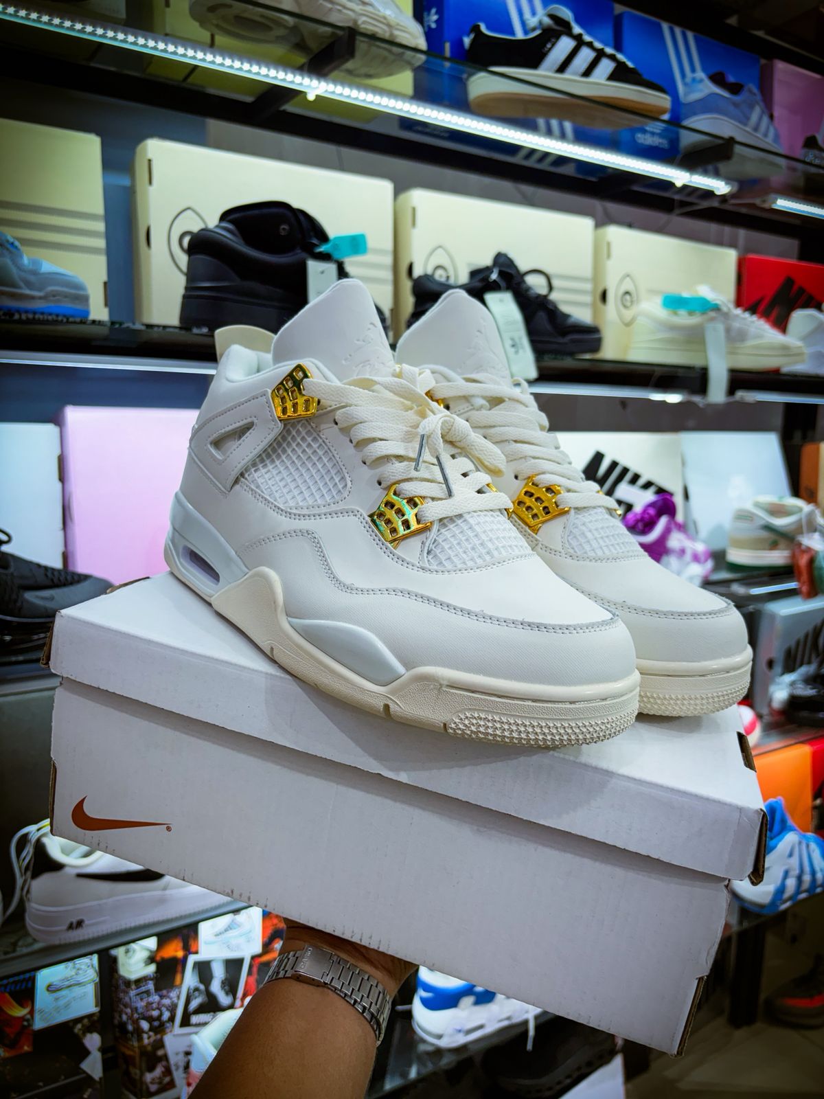 TENIS NIKE AIR JORDAN 4 RETRO