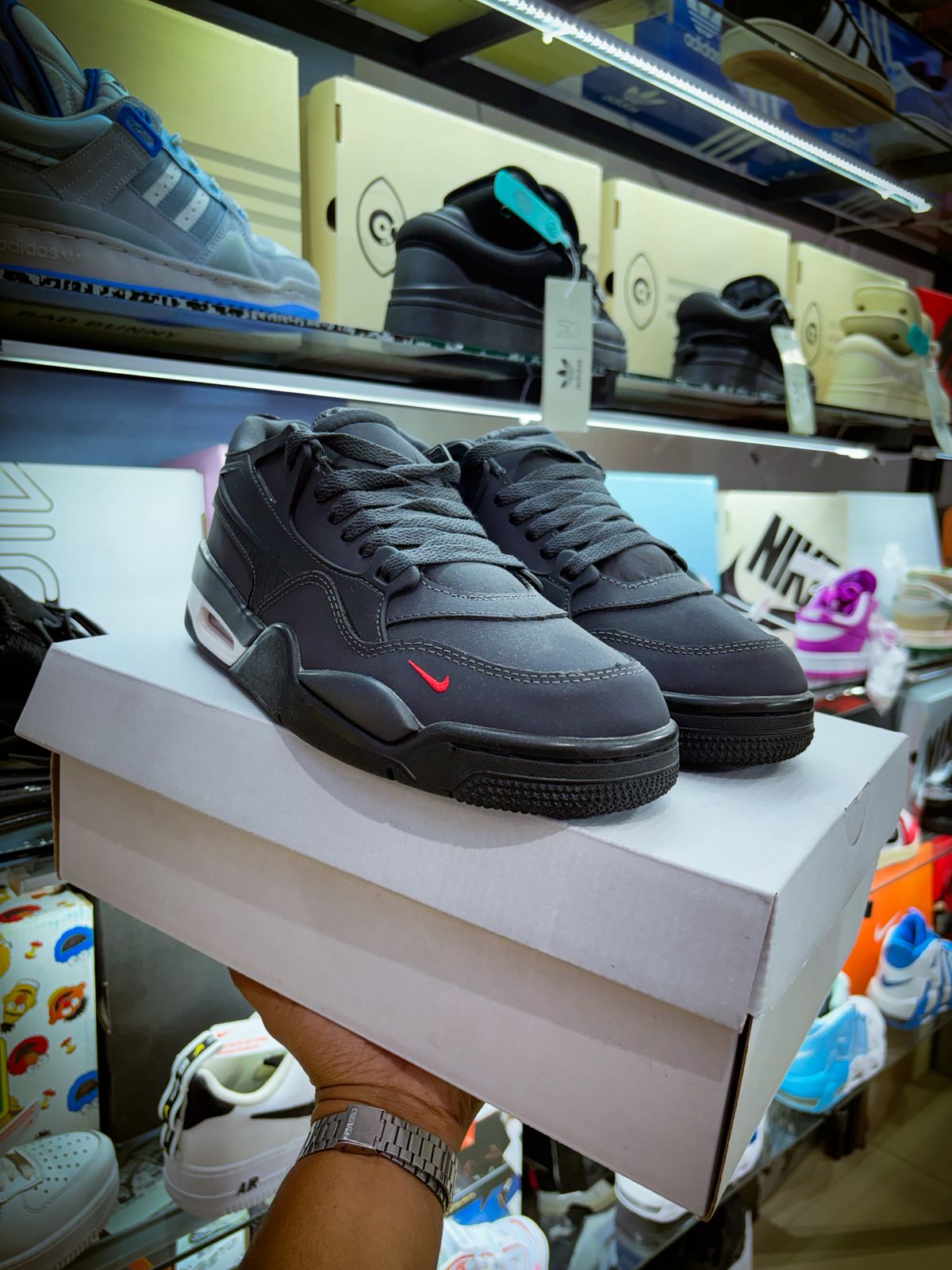 TENIS NIKE AIR JORDA 4 RM SP  DDRIVEWAY GREY