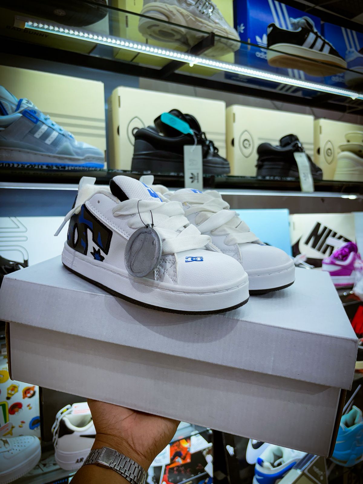 TENIS DC SHOES COURT GRAFFIK BLANCOS