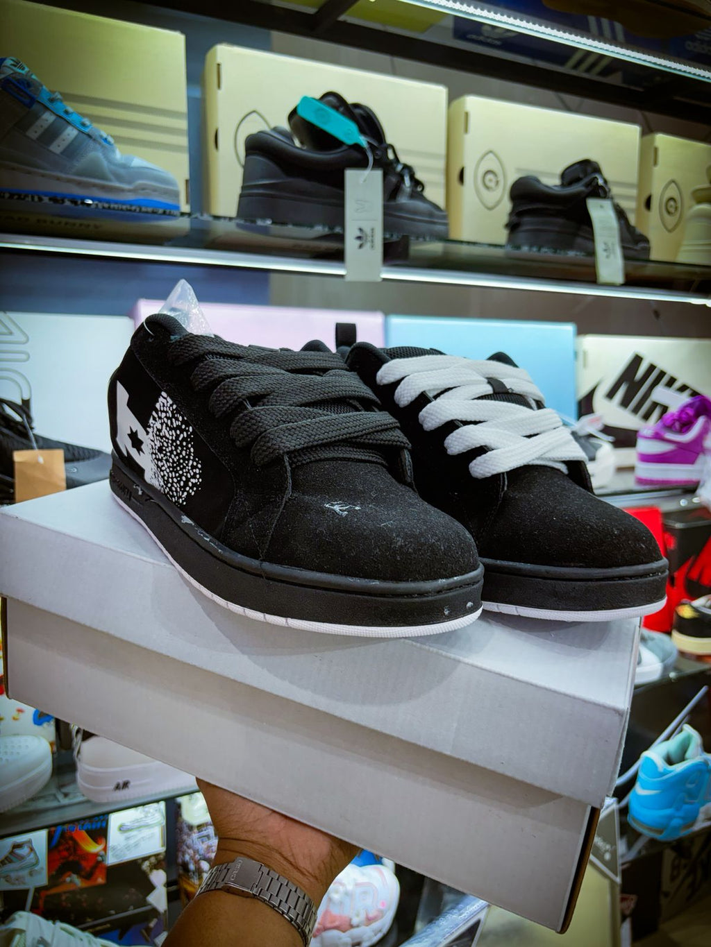 TENIS DC SHOES COURT GRAFFIK NEGROS Y BLANCOS