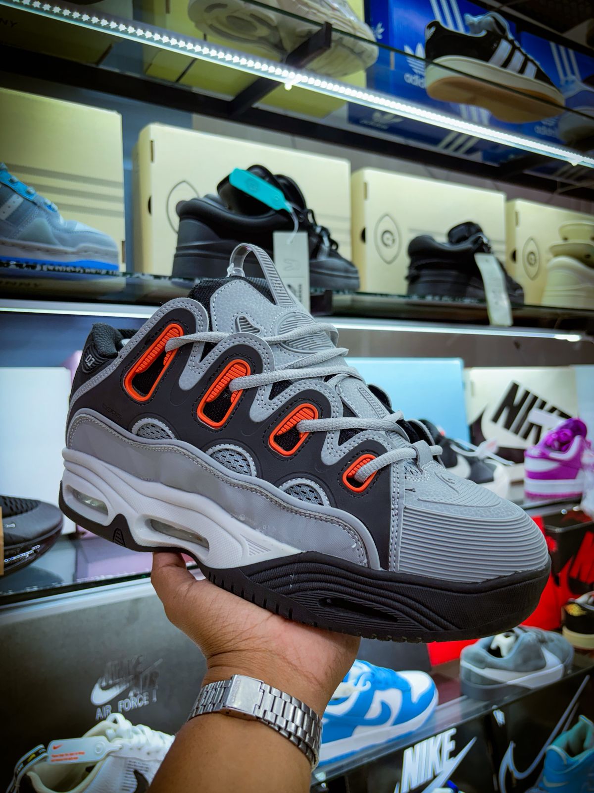 TENIS OSIRIS D3 2001 COLOR NEGRO CON GRIS