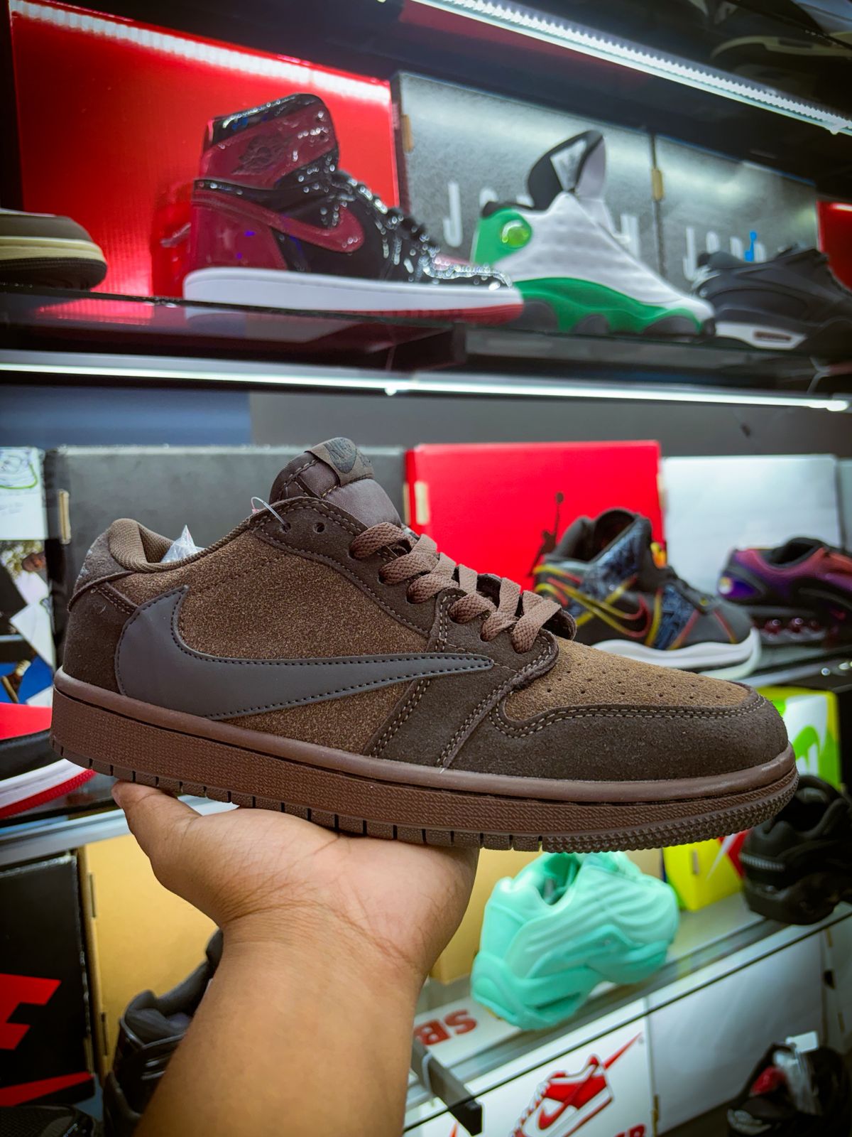 TENIS NIKE JORDAN 1 LOW OG TRAVIS SCOTT