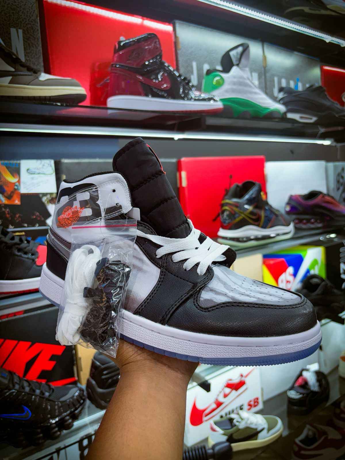 TENIS NIKE AIR JORDAN 1 MID SE