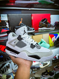 TENIS AIR JORDAN 4 RETRO