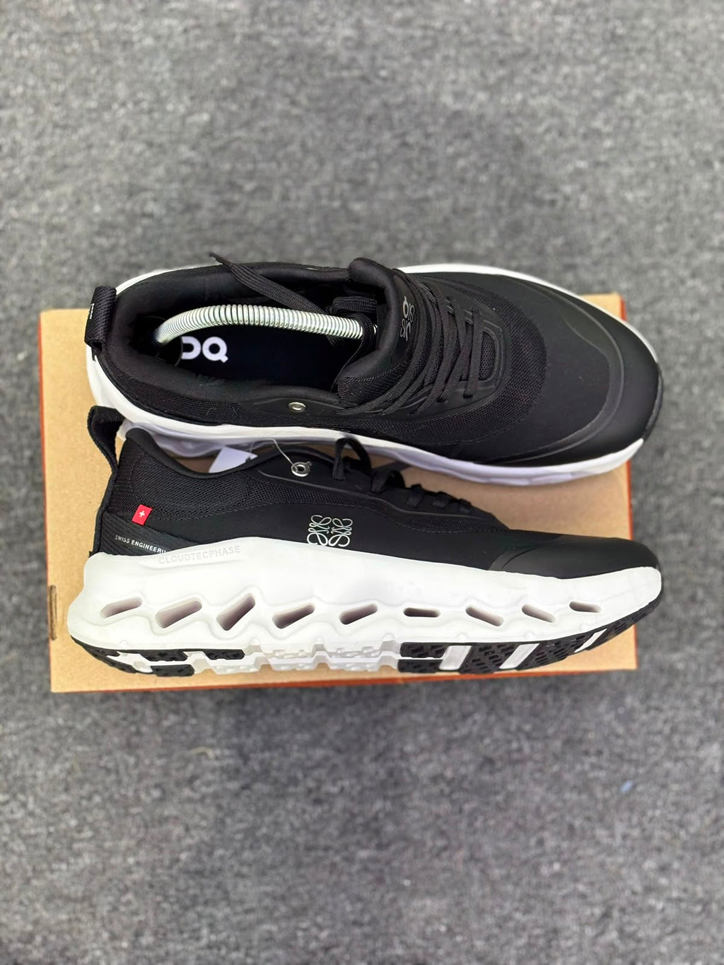 TENIS LOEWE X ON RUNNING CLOUDTILT