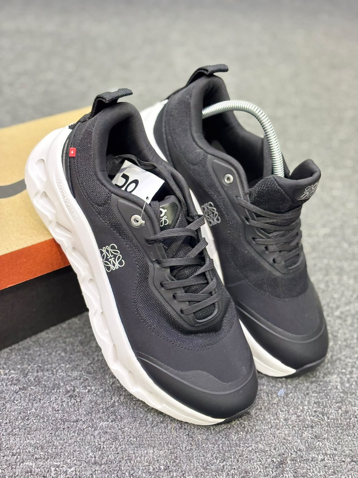 TENIS LOEWE X ON RUNNING CLOUDTILT