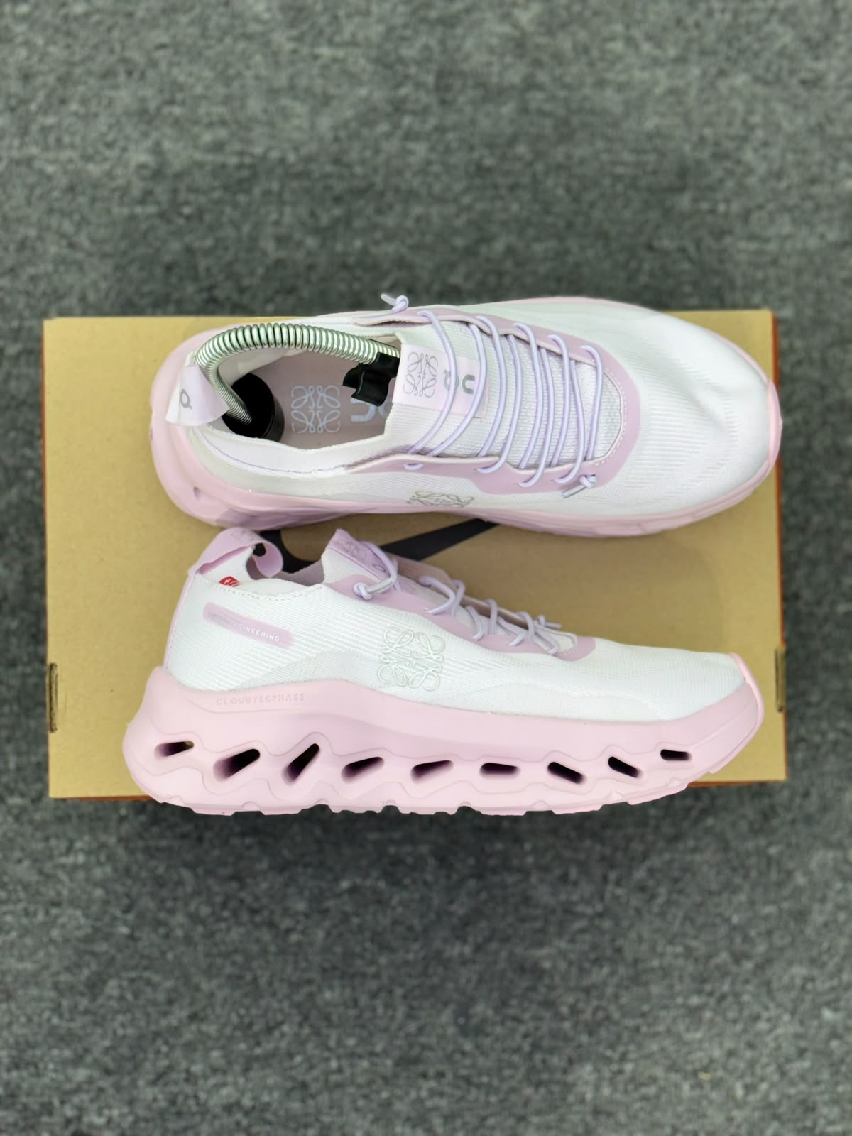 TENIS ON RUNNING CLOUDTILT LOEWE PALE PINK
