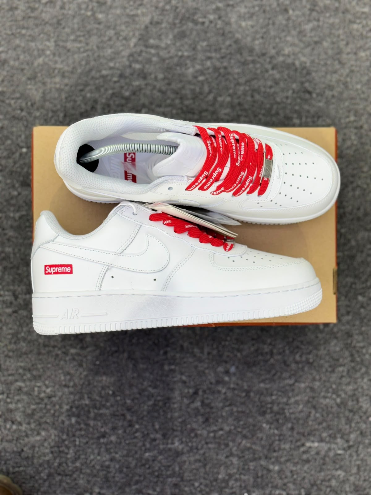 TENIS NIKE AIR FORCE 1 LOW X SUPREME