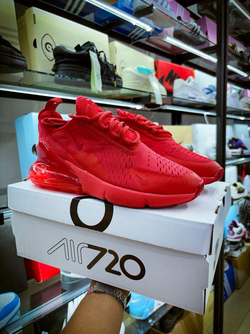 TENIS NIKE 720