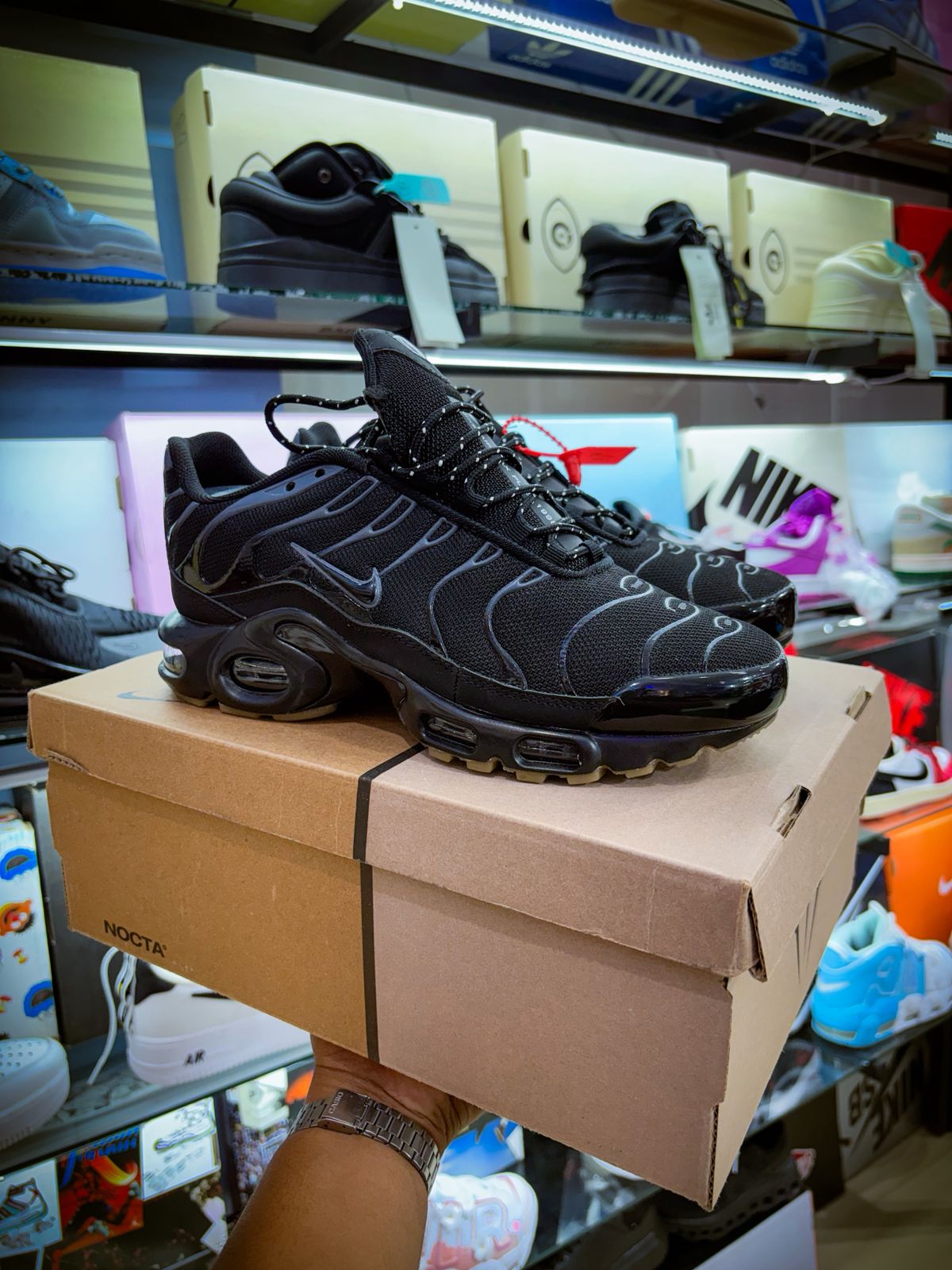 TENIS NIKE AIR MAX TN PLUS NEGROS