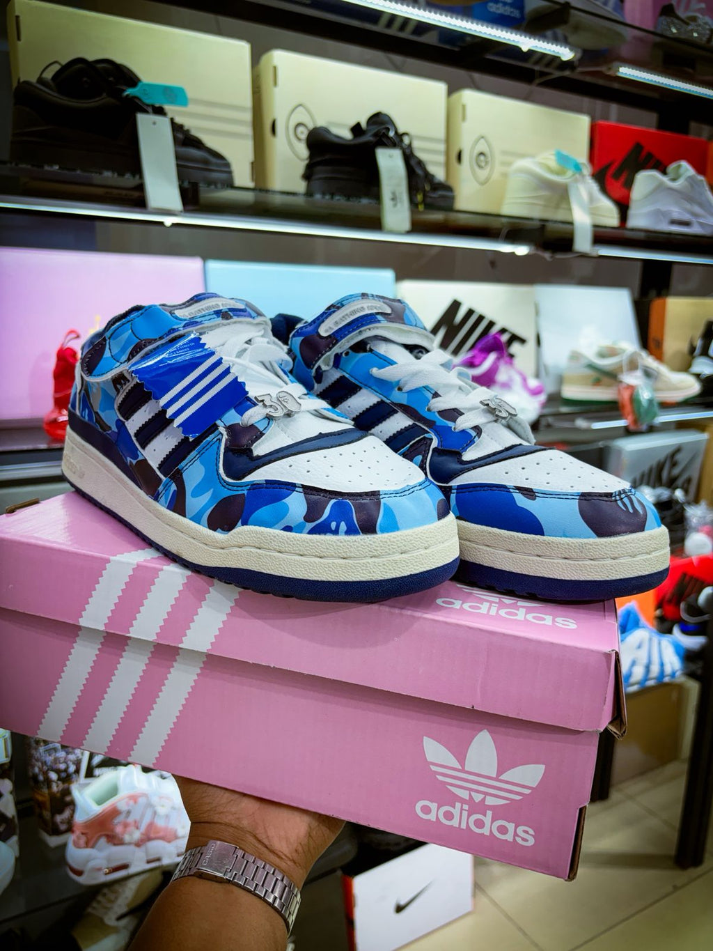TENIS ADIDAS FORUM 84 LOW BAPE 30TH  ANNIVERSARY BLUE CAMO