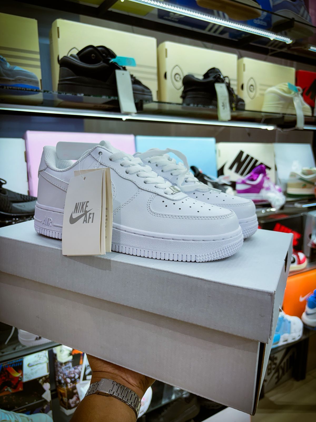 TENIS NIKE AIR FORCE 1 LOW BLANCOS