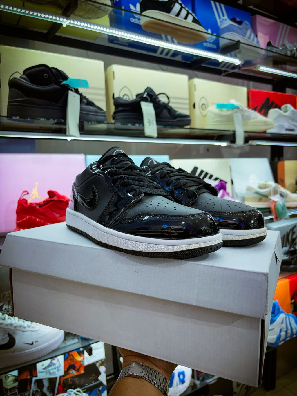 TENIS NIKE AIR JORDAN 1 LOW