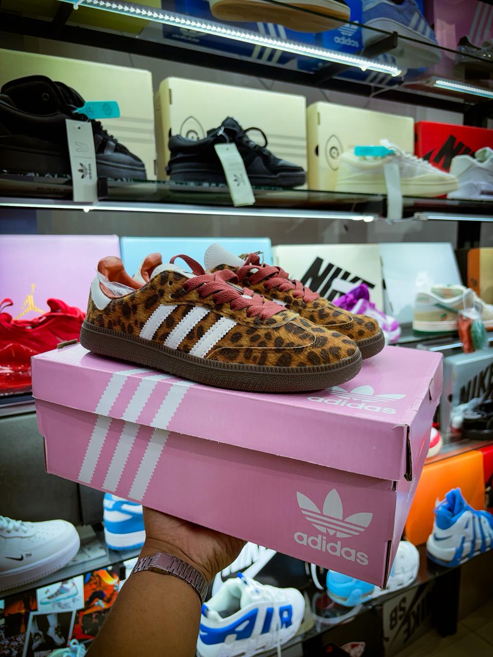 TENIS ADIDAS SAMBA LEOPARD