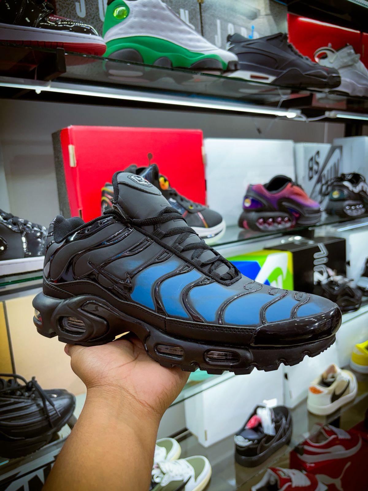 TENIS NIKE CAMALEON CAMBIA DE COLOR CON EL CALOR