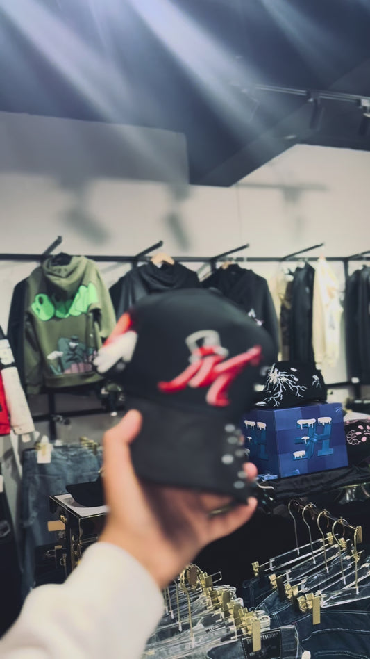 EL MAGO - THIRTY ONE HATS