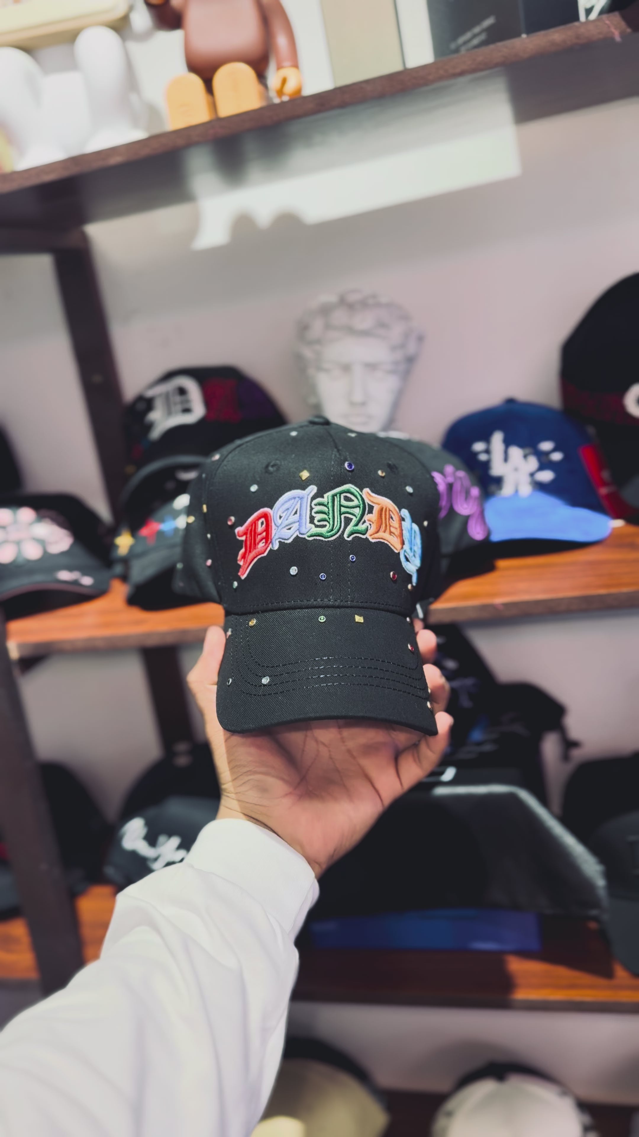 #10 ANIVERSARIO - DANDY HATS